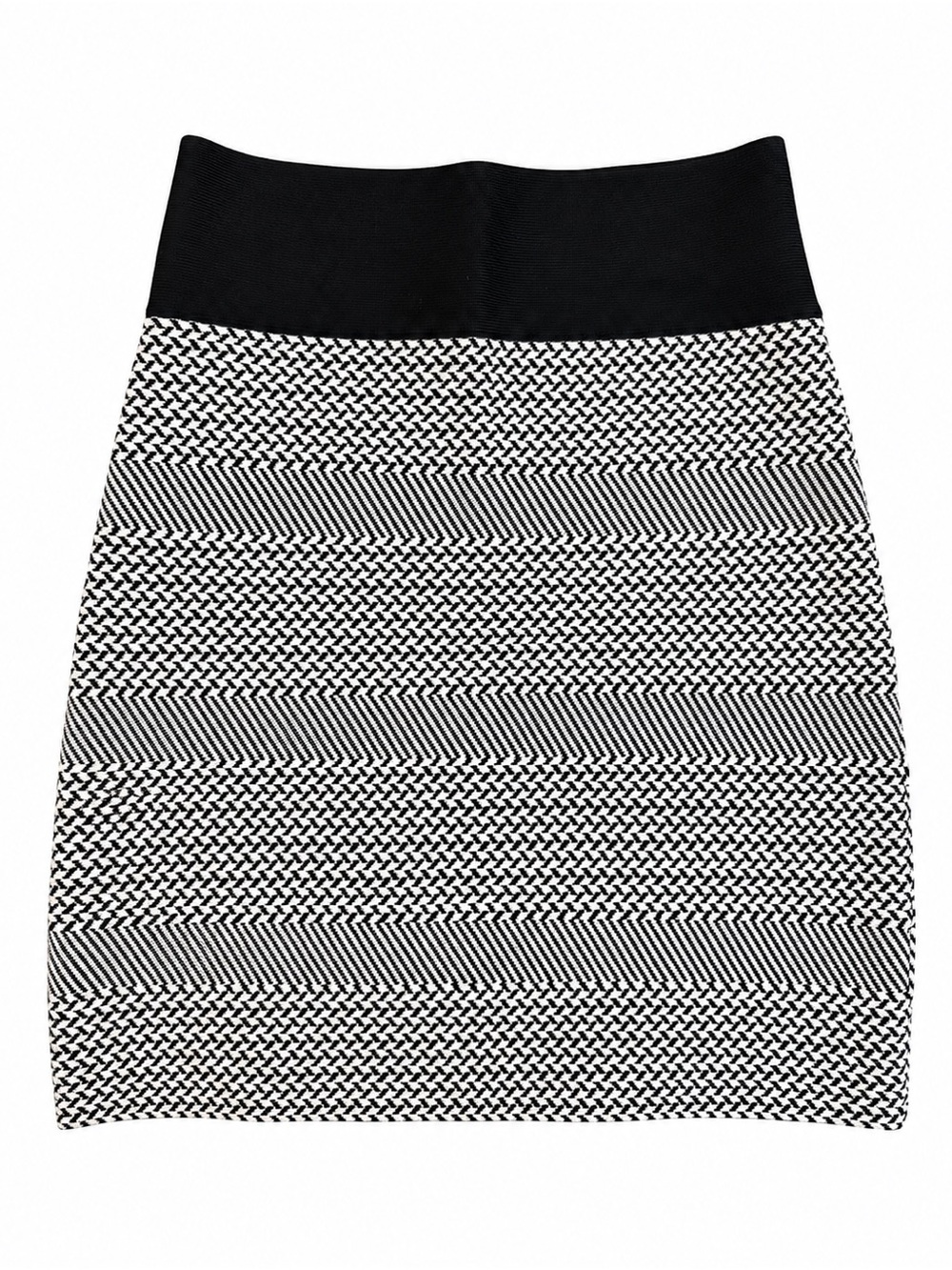 LAST CHANCE SALE ⚡️BCBGMaxAzria Black and white bandage skirt